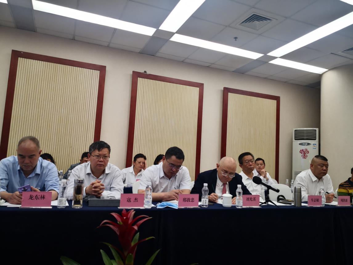 緊密研判疫情新態勢 云南省貿促會召開國內外經貿形勢評析暨《智庫報告》編委會會議